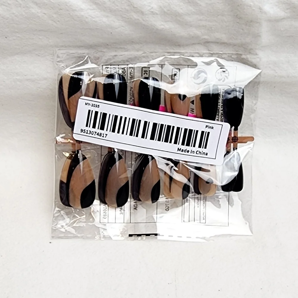 24 Pieces Glossy Fake Press On Nails